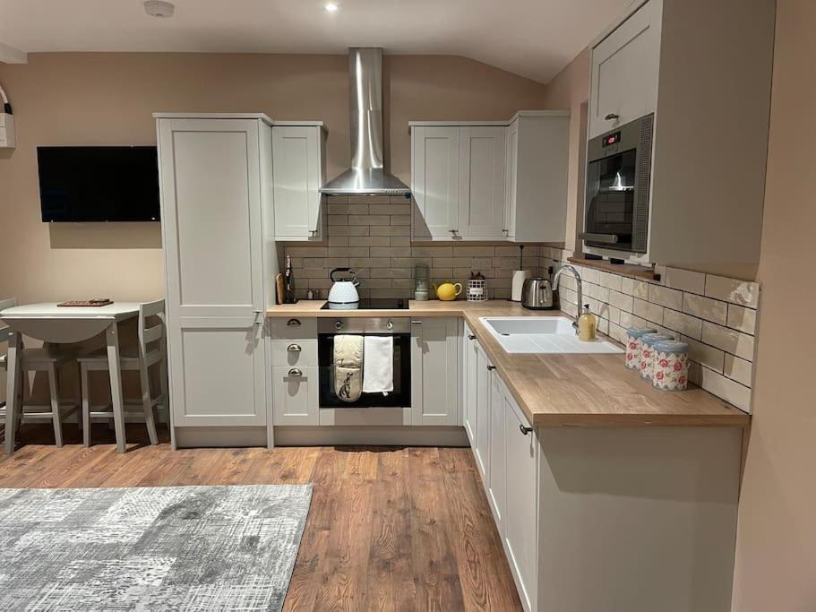 Tulip Cottage Wisborough Green المظهر الخارجي الصورة